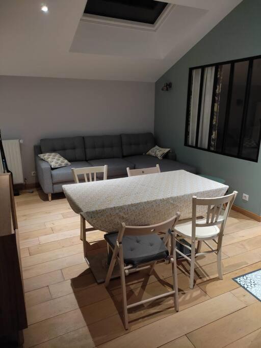 Appartement Le Saint Maur Neuville-du-Poitou Exterior foto